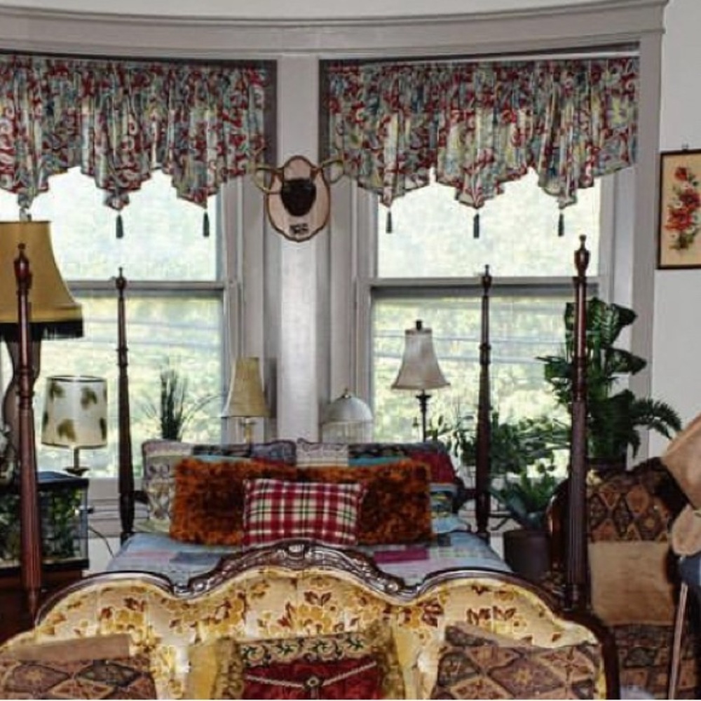 Window Valances - Picture 4 of 4